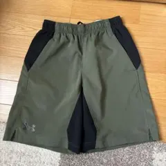 Under Armour MD ショートパンツ オリーブ・ブラック