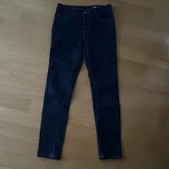 ikka スキニーデニム ダークブルー