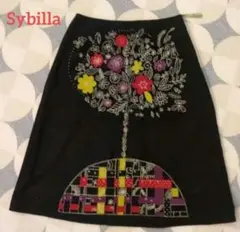 美品　Shybilla 花柄刺繍 ひざ丈スカートのサムネイル