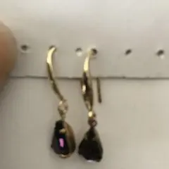 ドロップ型ピアス　パープル紫　ハンドメイド