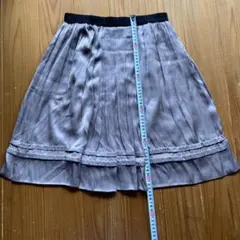 光沢感のあるプリーツスカート ひざ丈のサムネイル