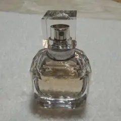 YSL イブサンローラン　モンパリオーでパルファム　香水