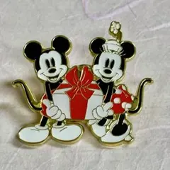 ディズニー ミッキーミニーピンバッジ 2024クリスマス GODIVA限定非売品