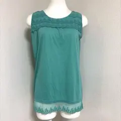 新品タグ付　タンクトップ　ノースリーブのサムネイル