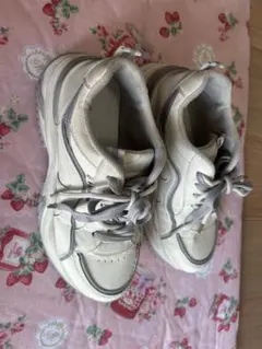 ホワイト グレー 厚底スニーカー