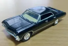 1/64 1967 シボレー インパラ スポーツセダン ミニカーのサムネイル