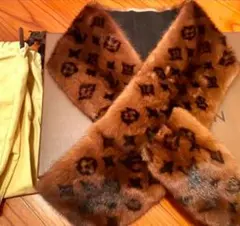 本日限りSALE！Louis Vuitton ファーマフラー