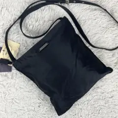 美品 プラダ サテン ショルダーバッグ ロゴプレート ファスナー ブラック