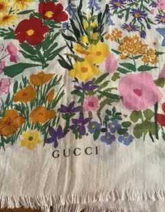 GUCCI*グッチ 大判スカーフ シルク100% フルーツ 果物 ピンク - メルカリ