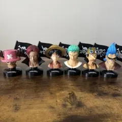 ワンピース フィギュア まとめ売り　麦わらの一味　　シャンクス