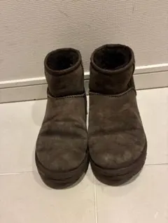 UGG アグ　ムートンブーツ　クラシックミニ　チョコレート　ブラウン　24cm