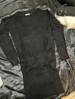 GYDA ブラック Vネック 長袖 ニットワンピース