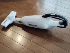【ジャンク】マキタ掃除機CL181FD