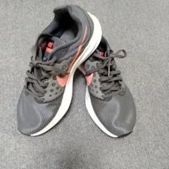 美品　NIKE　DOWNSHIFTER 7 レディーススニーカー25cm グレーのサムネイル