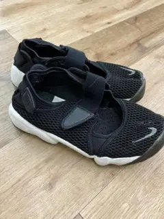 NIKE AIR RIFT ブラック 25cmのサムネイル
