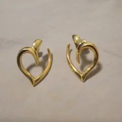 Monet　モネ　ゴールドピアス　ハート形