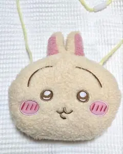 ちいかわ　うさぎ顔ポーチポシェット