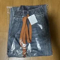 Mal. 【ポリーヌブロー】 ベルト付きストレッチテーパードデニム