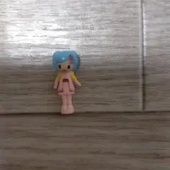 フィギュア小型