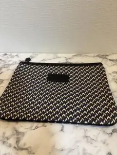 ロベルタピエリ　ユニセックス　クラッチバッグ　ビッグポーチ　タタミ