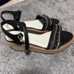 ビーズ装飾 ブラック ウェッジサンダル