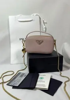 PRADA サフィアーノトライアングルロゴ ミニ　チェーンポーチ