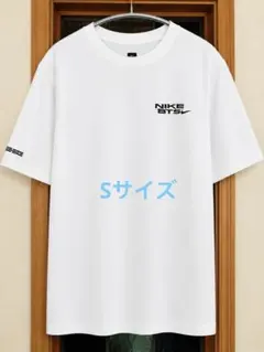 【新品未使用】限定・韓国明洞店購入 NIKE × BTS コラボ Tシャツ M 新品未使用】限定・韓国明洞店購入 NIKE × BTS コラボ Tシャツ M
