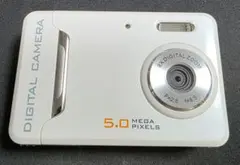 コンパクトデジタルカメラ 5.0メガピクセル【ジャンク品】のサムネイル