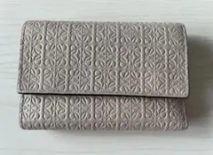 ロエベ 財布