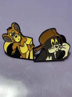 人気】トムとジェリー ピンバッジ 2個セット（変形デザイン）★匿名配送
