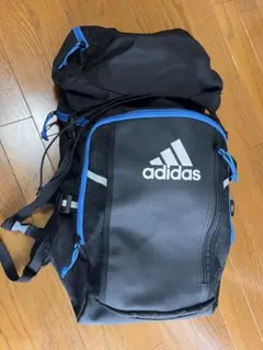 昨年購入　adidas サッカー　リュック　ボールポケット付