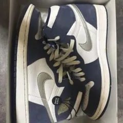 Nike Air Jordan 1 ミッドナイトネイビー今日まで出品！！