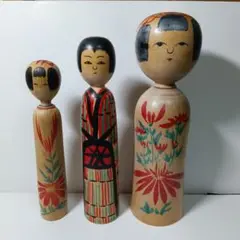 伝統こけし　木地山こけし　⭕️超レアなロクロ線椿花模様50cm超　名工　小椋久太郎 伝統こけし 木地山こけし ⭕️超レアなロクロ線椿花模様50cm超
