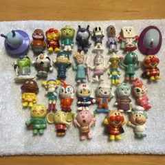 アンパンマンシリーズフィギュア　アニメキャラクター 29体のサムネイル