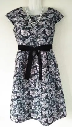 ☆売り切り価格☆ ゴブラン織花柄ワンピース