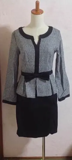 新品☆【送料無料】オシャレ！リボン付きぺプラム型千鳥柄ワンピース 卒業入学にも