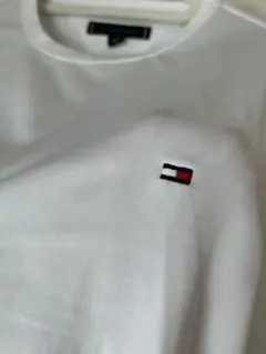 TOMMY HILFIGER ホワイト Tシャツ とろみ