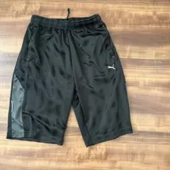 Puma ハーフパンツ 黒 ストライプデザイン