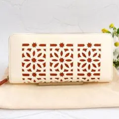 美品 genten レザー カットワーク 長財布 ラウンドファスナー アイボリー