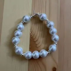 ホワイト系パールビーズのブレスレット