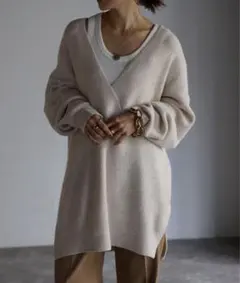 オーバーサイズ ベージュ ニット Vネックリブニット Bonjour Sagan