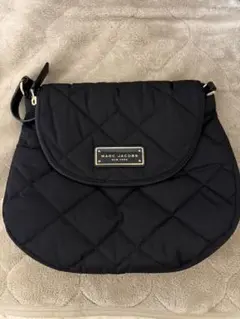 MARC JACOBS ブラック ショルダーバッグM0011379 001