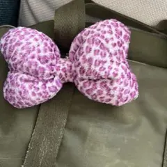 スクバにも♡一個700円！ リボン型♡モフモフピンクヒョウ柄♡デカリボンゴム！！