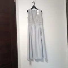 新品タグつき　GU レースコンビネーションフレアワンピース M 　ライトグレー