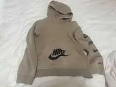 Nike ベージュ フード付きパーカー