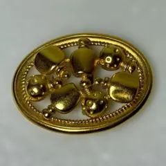 Dior 瓶の蓋 ブローチ ディオール ボトルキャップ Christian Dior ボトルキャップモチーフ ブローチ - メルカリ