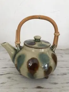 週末セール！！工房十鶴　コーヒー豆模様の陶器ティーポット　やちむん 週末セール！！工房十鶴 コーヒー豆模様の陶器ティーポット やちむん