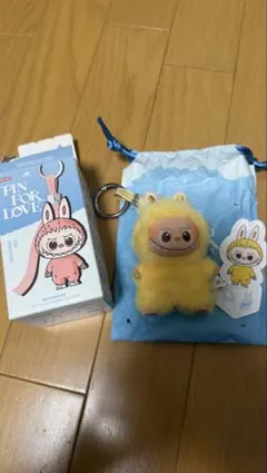 THE MONSTERS PIN FOR LOVE イニシャル ラブブ P