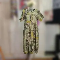 新品更にOFF❤ モスグリーン 総柄 半袖 ワンピース ひざ丈 コットン100％