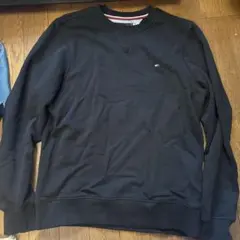 TOMMY HILFIGER ブラック クルーネック トレーナー S/P